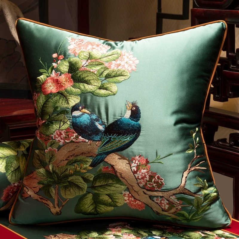 Luxurious Embroidered Silk-lik - Pillow Insert 18X18 recensione e prezzo