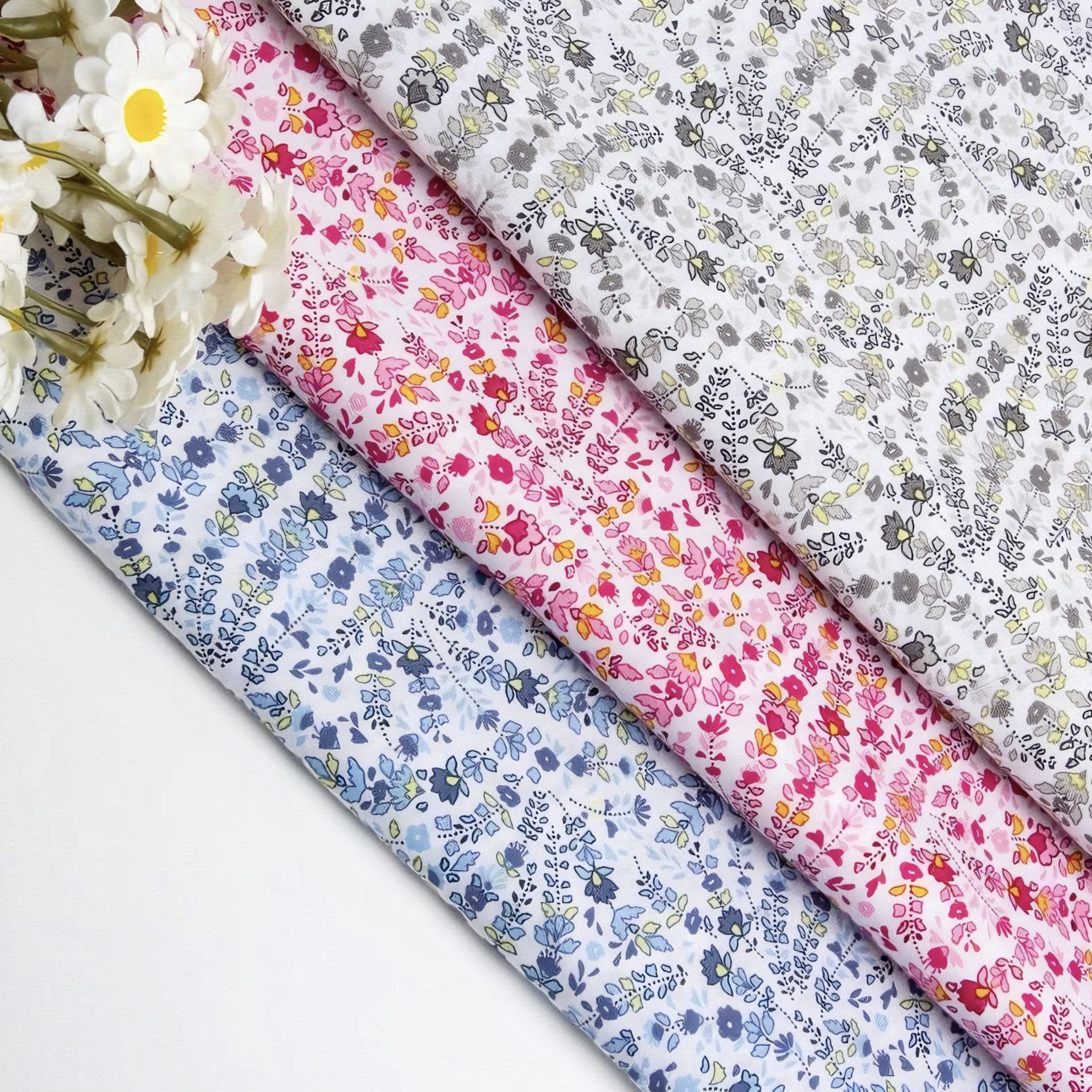 Vintage Floral Printed Fabric  - Vintage Home Textiles recensione e prezzo